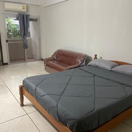 Viriyapon Appartement Bangkok Buitenkant foto